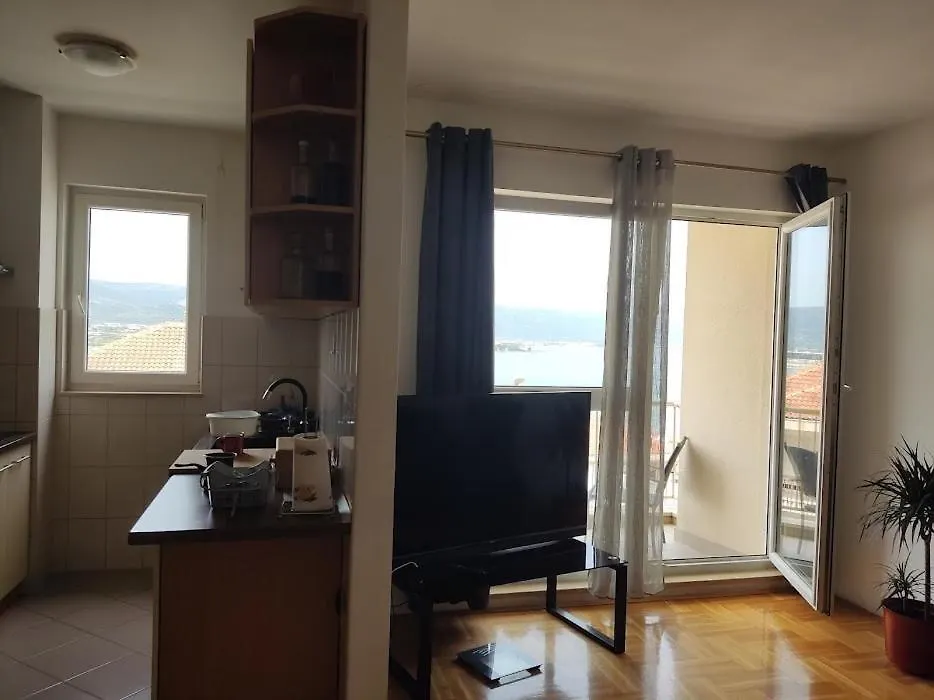 Deep Blue Apartment Trogir 0*,